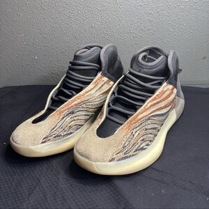 Adidas Yeezy Quantum Size 10.5 Mens Flash Orange GW5314 QNTM Boost Kanye